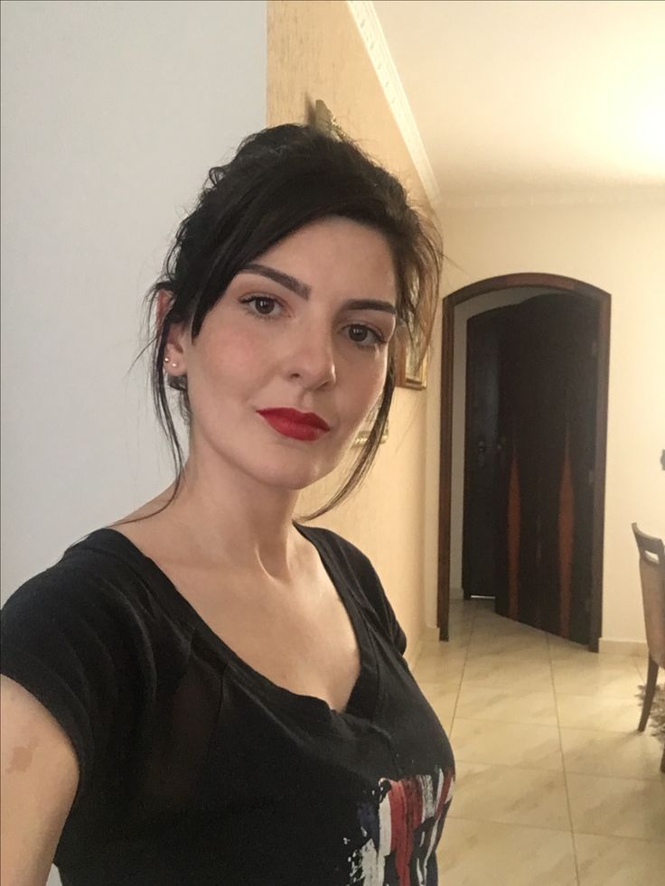files/Ana_Carla_Marchioni_Calzolari_look_makeup_fashion_style_casual_clothing_creative_design_style_elegant_fitness_girl_hair_inspiration_ideas_lifestyle_model_beauty_peace_goodvibes.jpg
